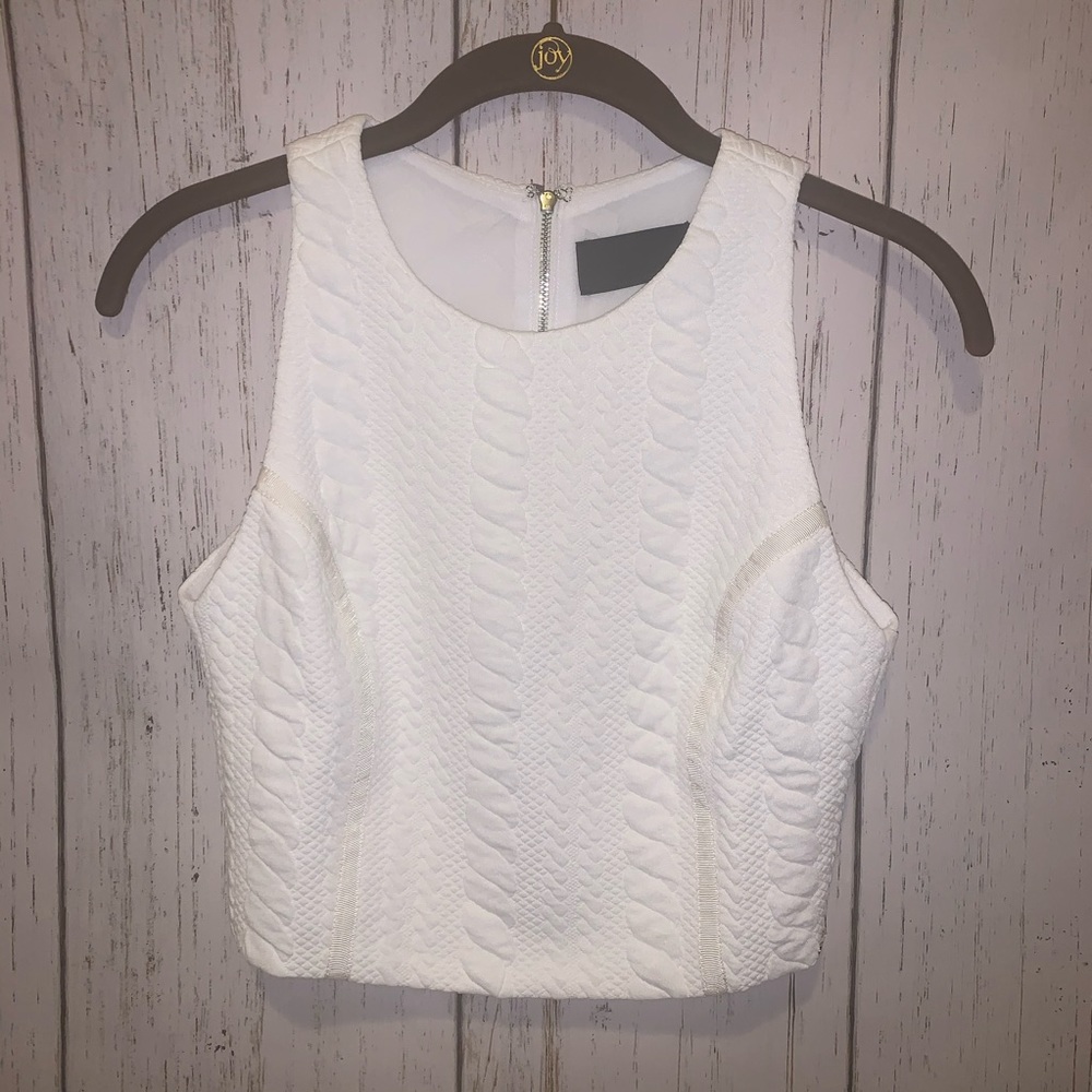 NWT Revolve Line & Dot Textured Zip Back Crop Top